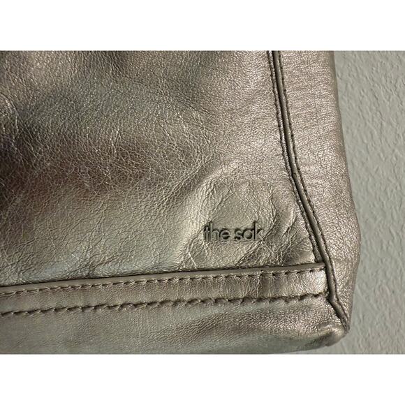 The Sak Silver Crossbody Bag Leather Purse Metallic Adjustable Strap Boho Chic - Picture 9 of 10